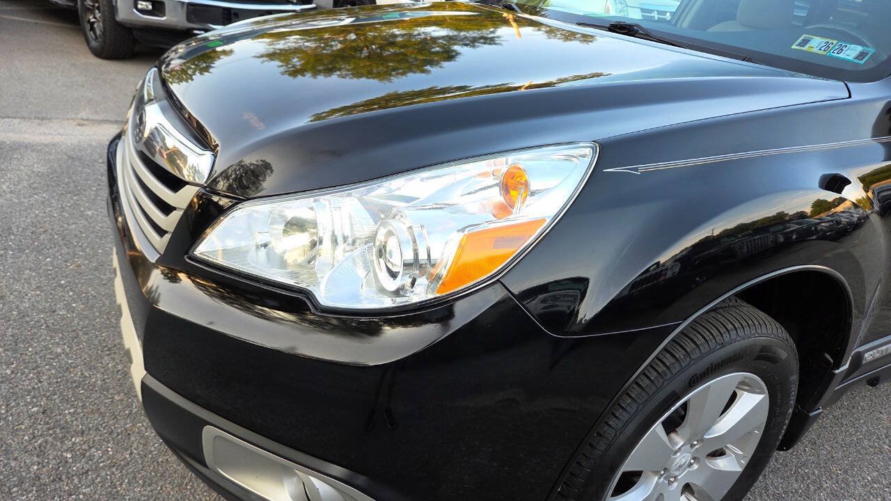 Used 2010 Subaru Outback 2.5i Limited AWD/4WD image 21