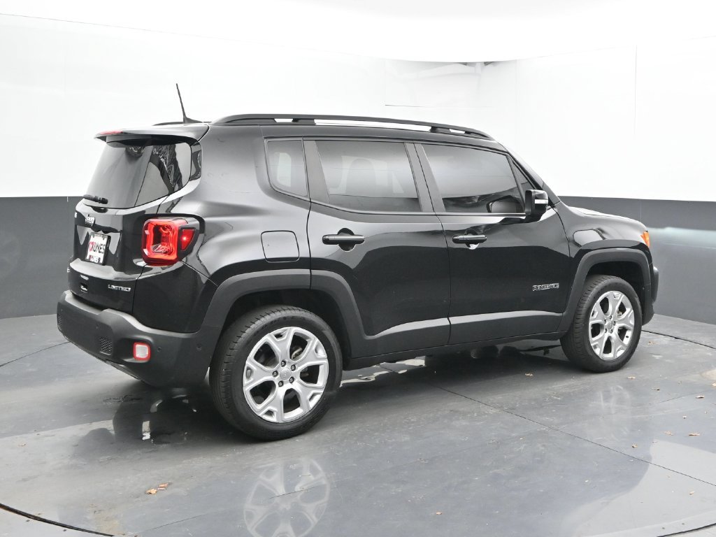 Used 2023 Jeep Renegade Limited w/ Limited Elite Group AWD/4WD image 3