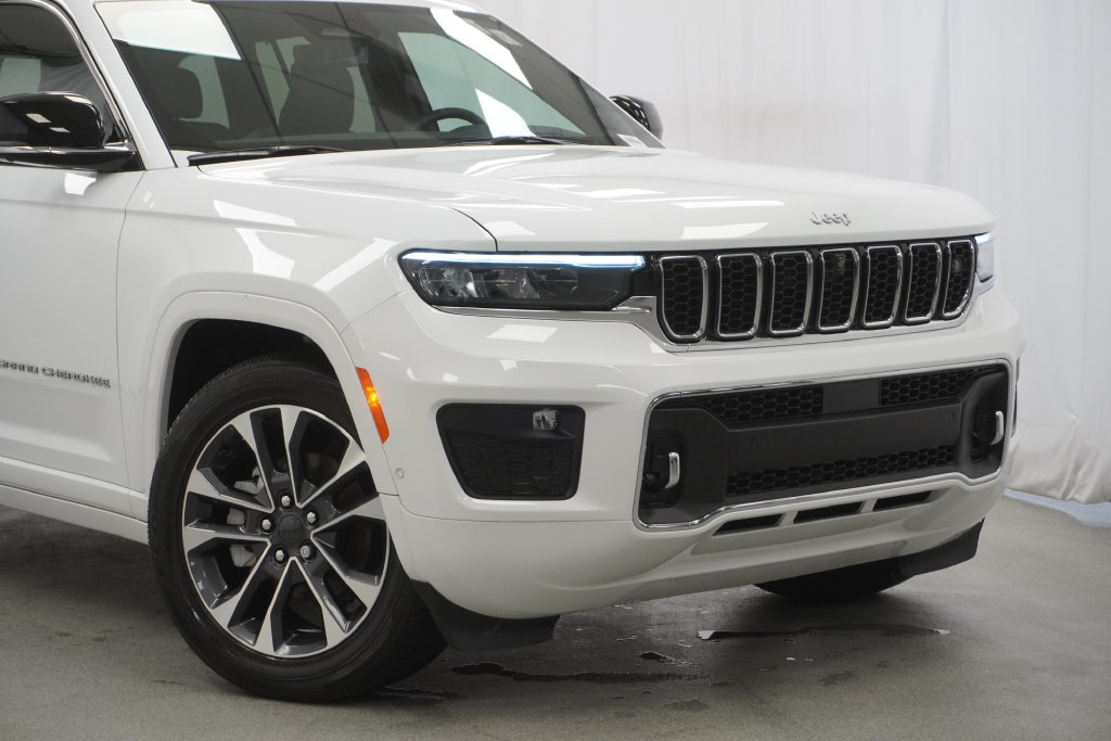 Used 2025 Jeep Grand Cherokee Overland w/ Adv Protech Group III AWD/4WD image 6