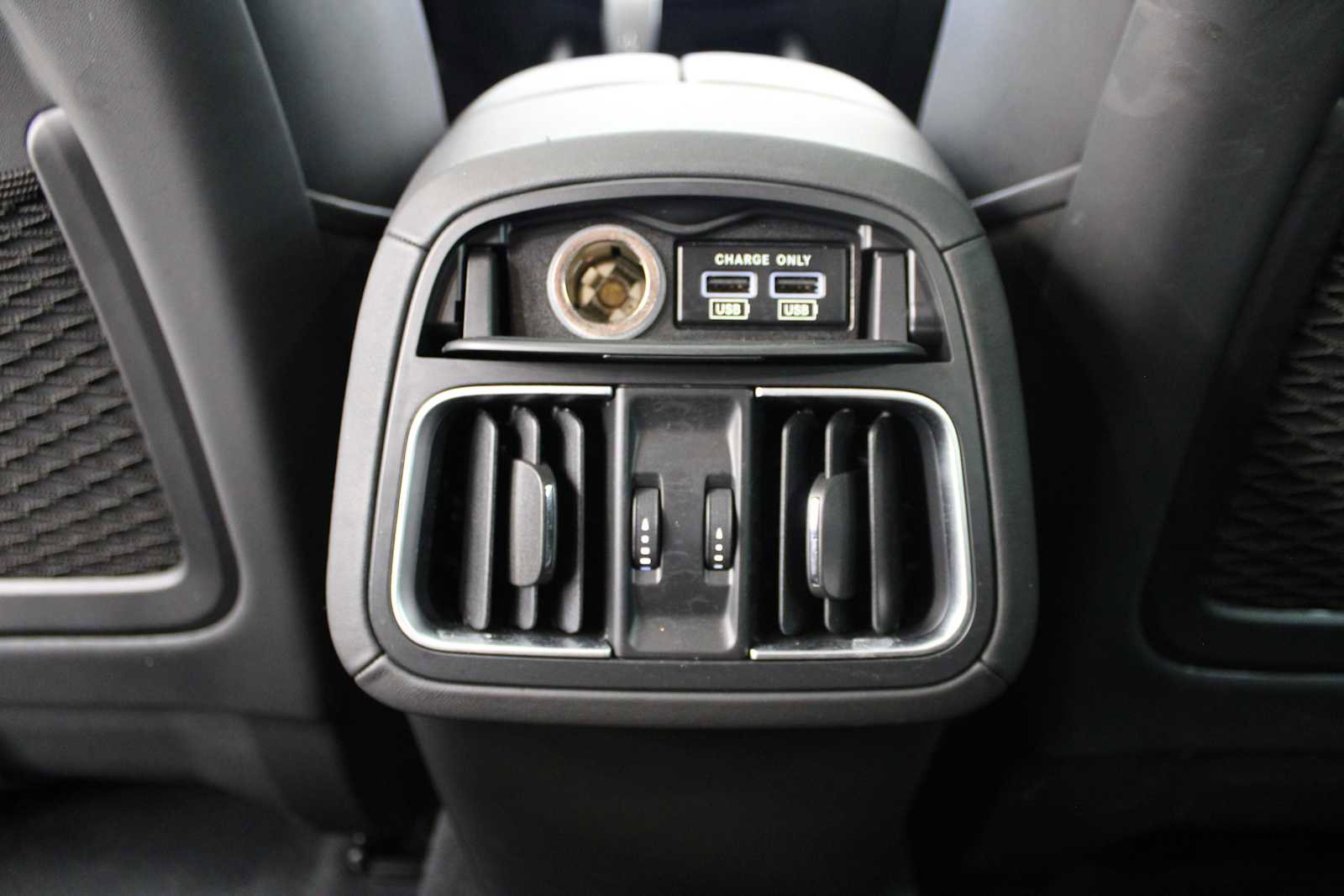 Used 2022 Maserati Levante GT image 39