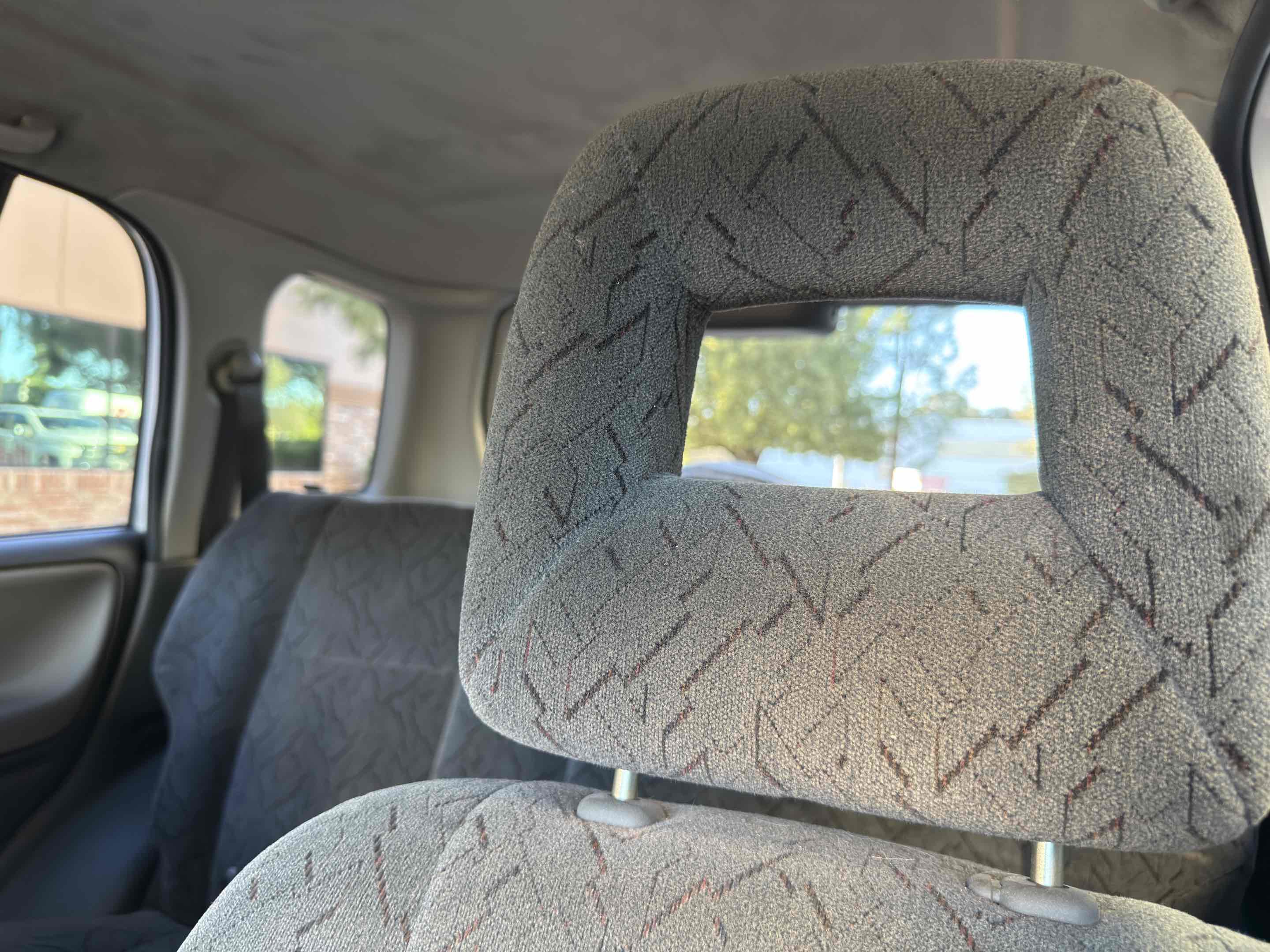 Used 2003 Chevrolet Tracker ZR2 image 47