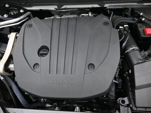 Used 2024 Volvo XC60 B5 Plus image 34