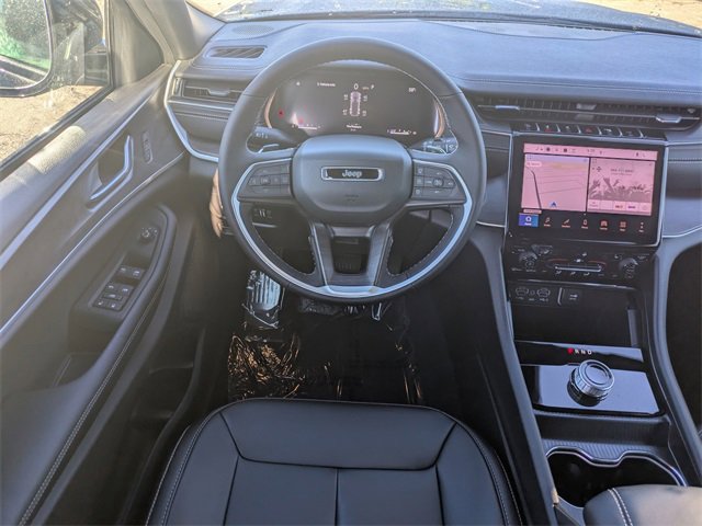 New 2025 Jeep Grand Cherokee Limited w/ Black Appearance Package image 14