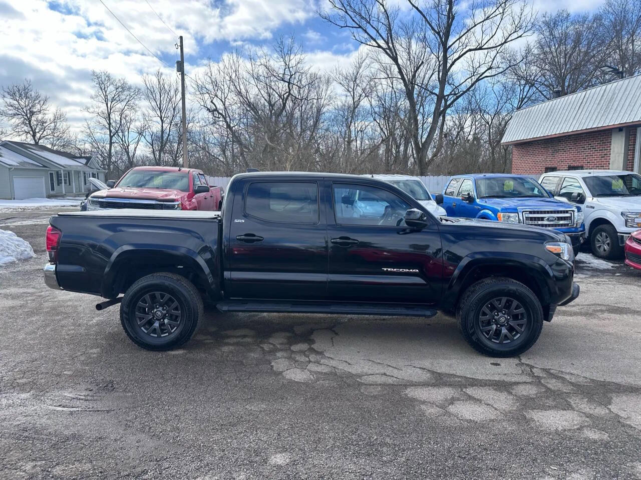 Used 2020 Toyota Tacoma SR5 image 4