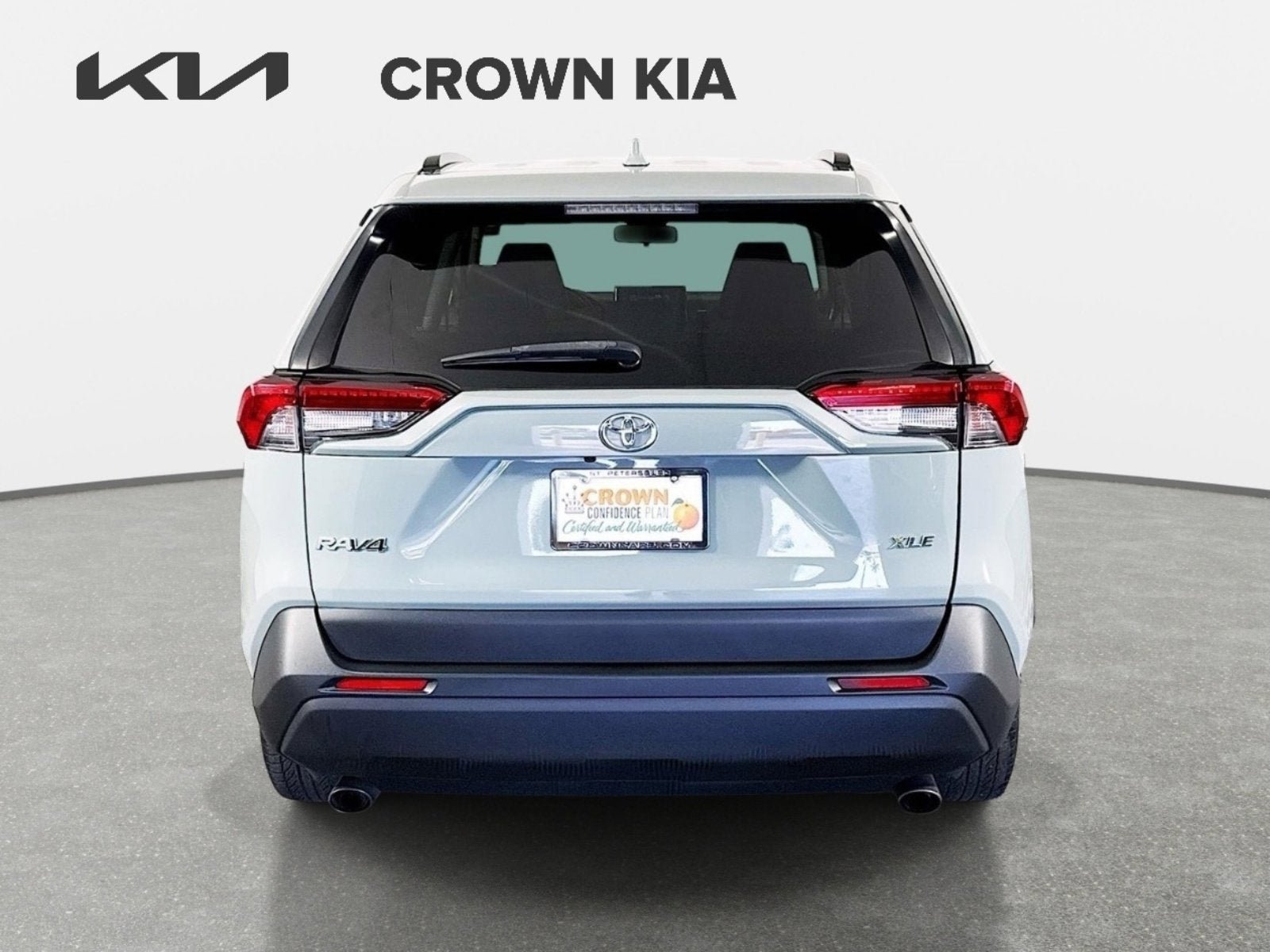 Used 2019 Toyota RAV4 XLE w/ Convenience Package FWD image 7
