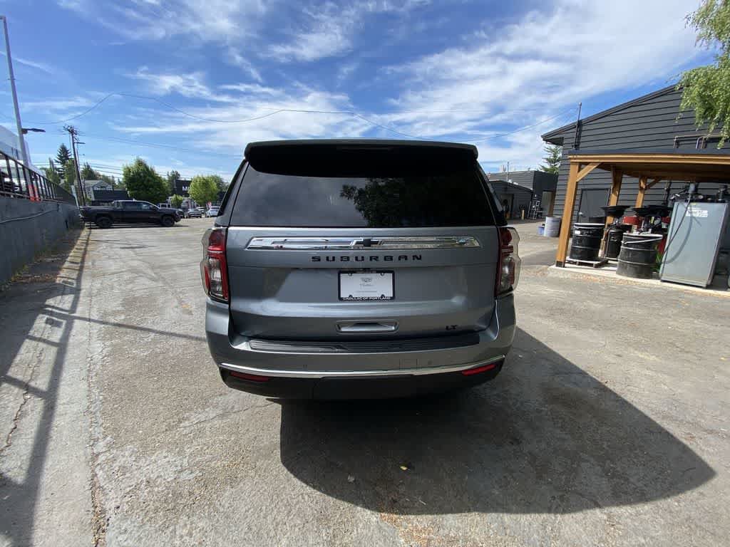 Used 2024 Chevrolet Suburban LT w/ LT Signature Package AWD/4WD image 5