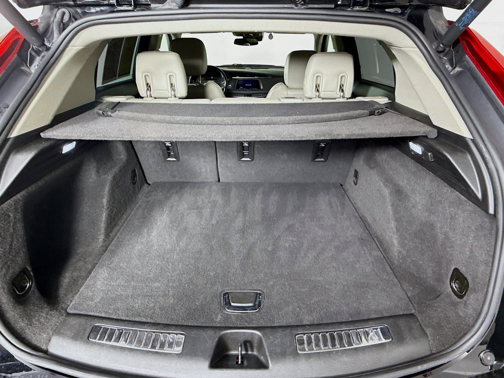 Used 2023 Cadillac XT4 Premium Luxury image 31