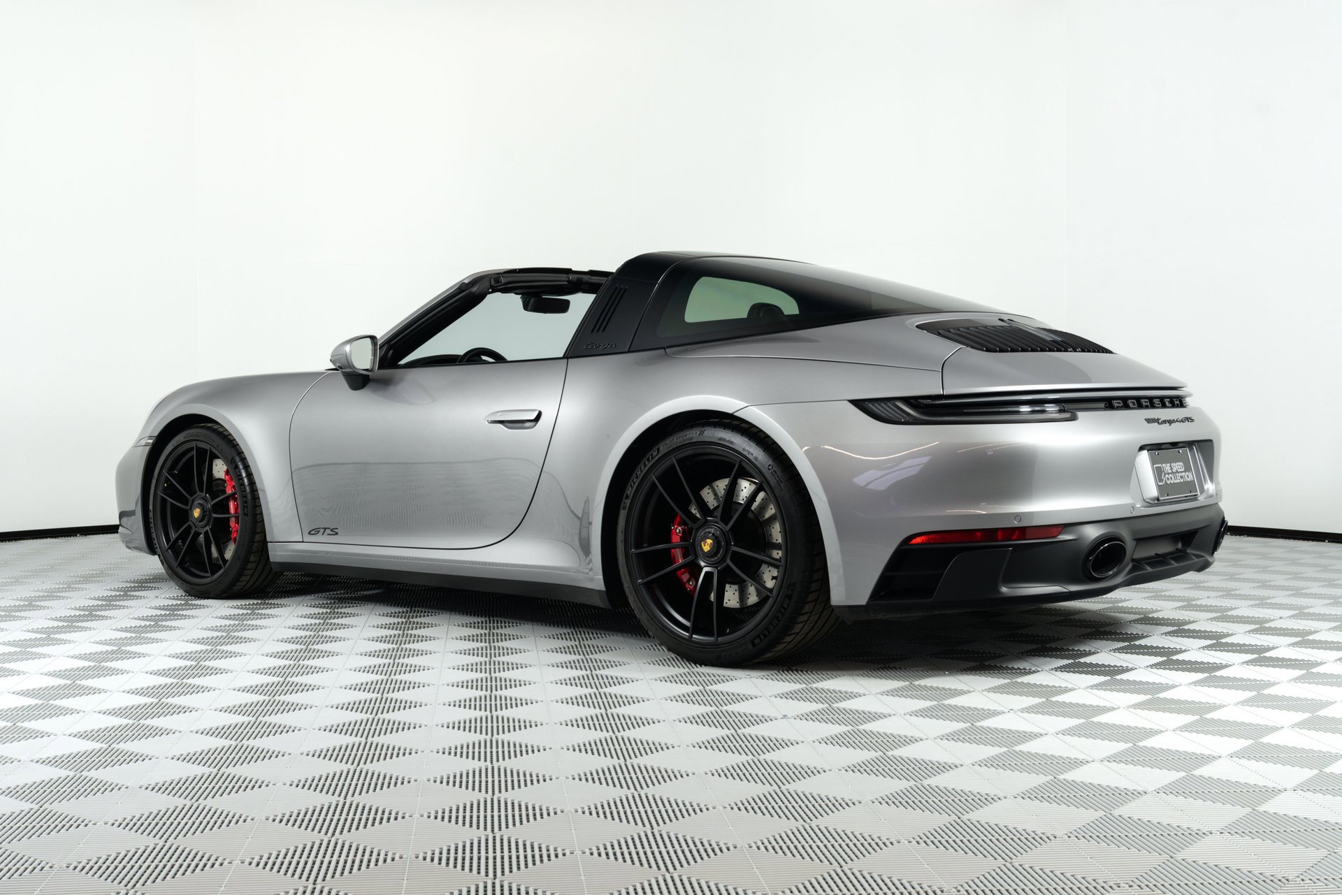 Used 2024 Porsche 911 Targa 4 GTS image 5