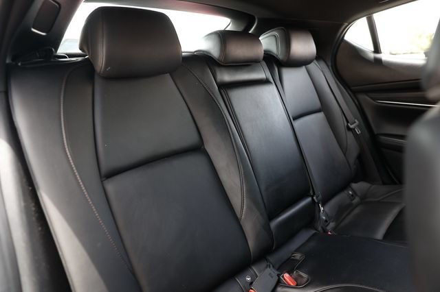 Used 2020 MAZDA MAZDA3 Hatchback w/ Preferred Package FWD image 17