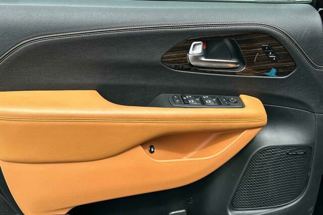 New 2023 Chrysler Pacifica Pinnacle image 11