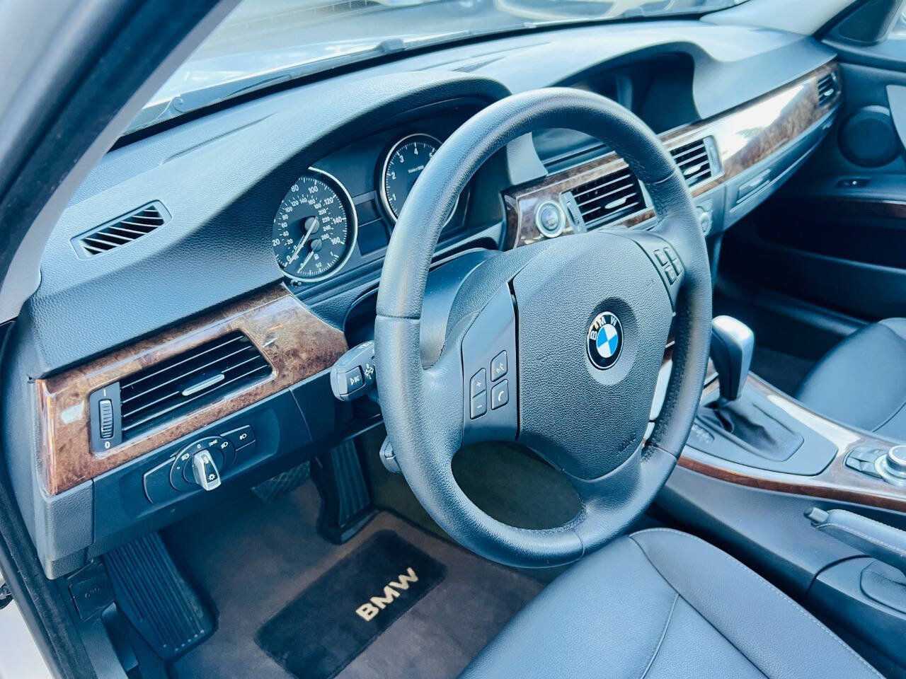 Used 2009 BMW 328i Sedan RWD image 19