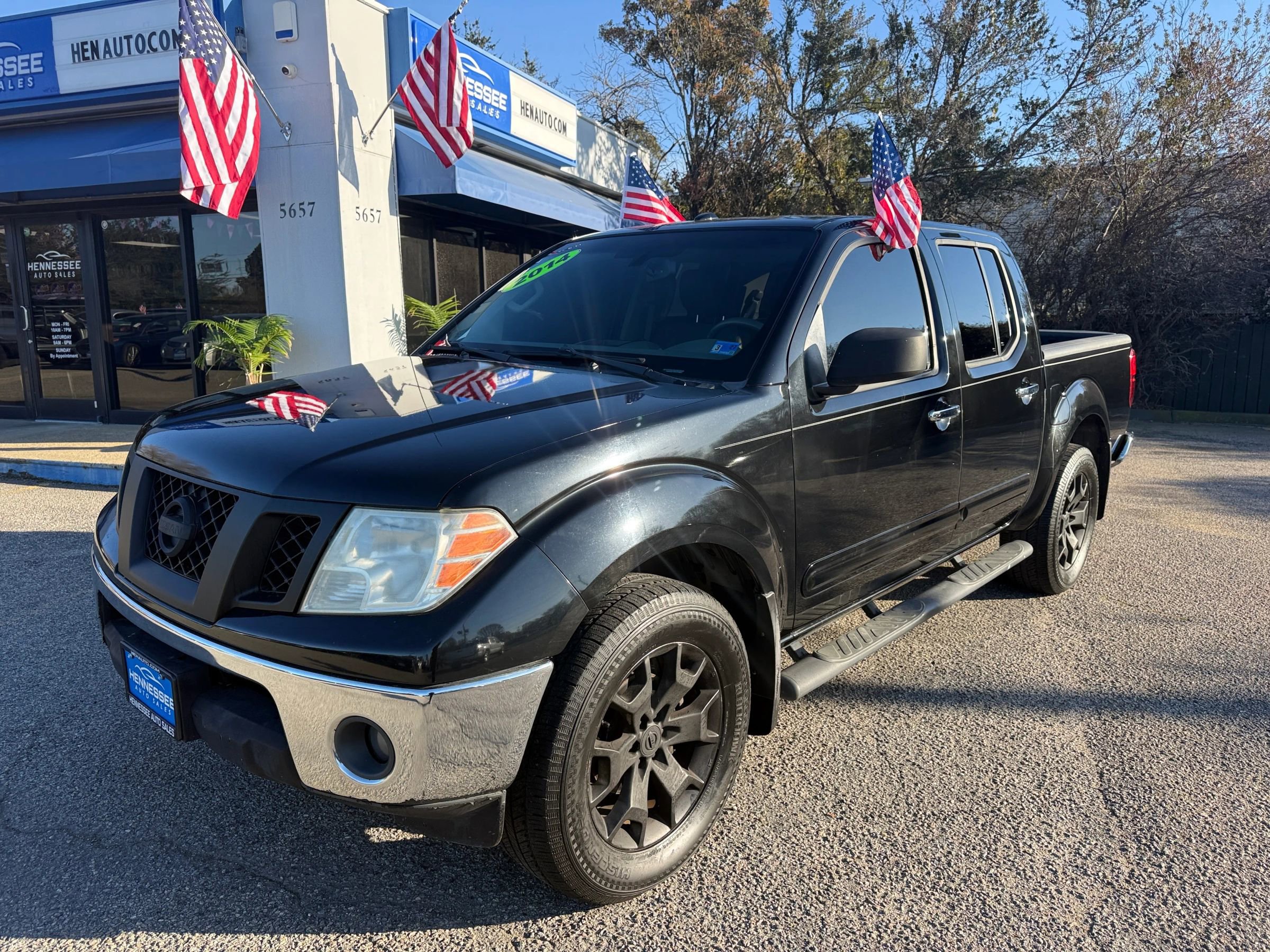 Used 2014 Nissan Frontier SL image 35