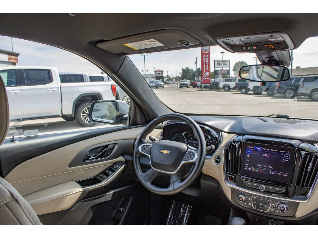 Used 2023 Chevrolet Traverse LT w/ LPO, Cargo Package AWD/4WD image 22