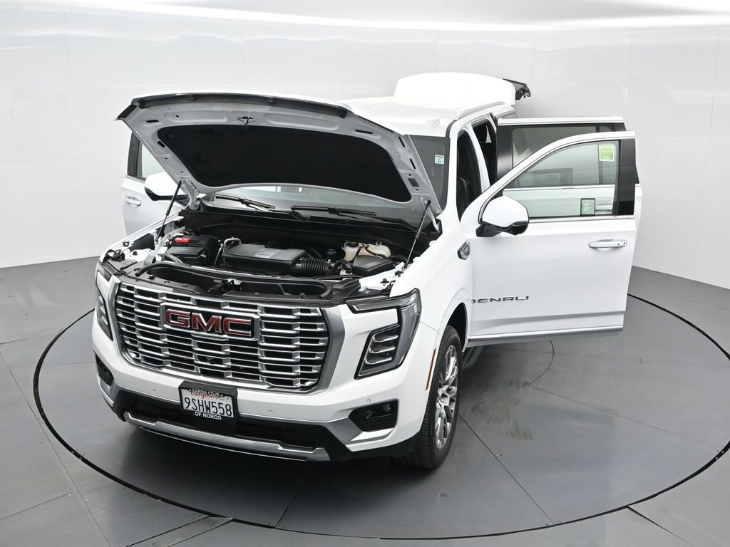 Used 2025 GMC Yukon XL Denali image 36