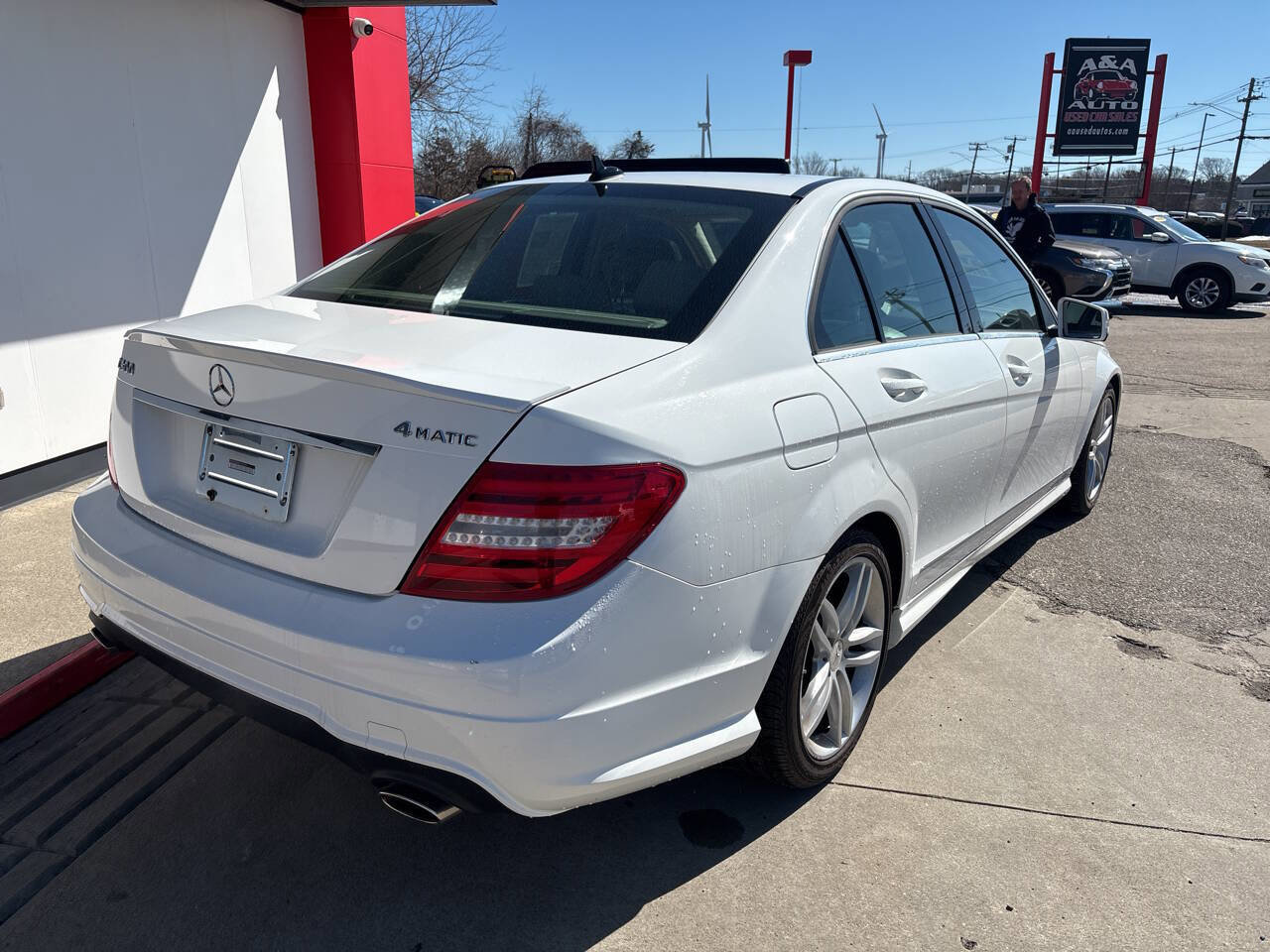 Used 2014 Mercedes-Benz C 300 4MATIC Sedan image 3