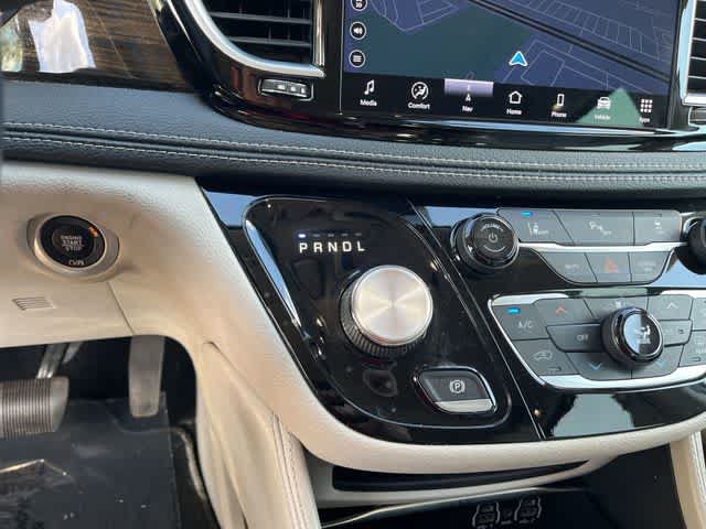 Used 2021 Chrysler Pacifica Limited FWD image 29
