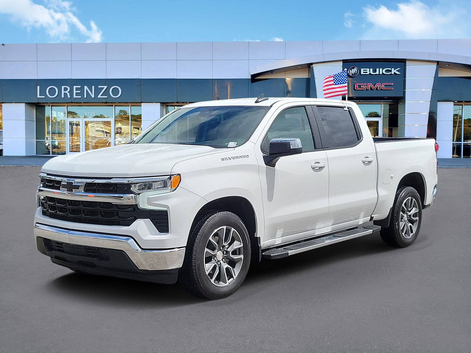 Used 2025 Chevrolet Silverado 1500 LT RWD image 1