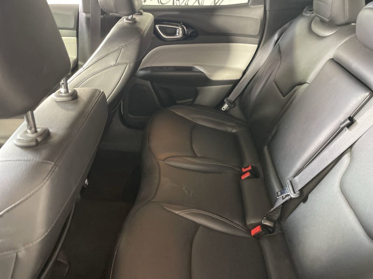 Used 2025 Jeep Compass Limited AWD/4WD image 22
