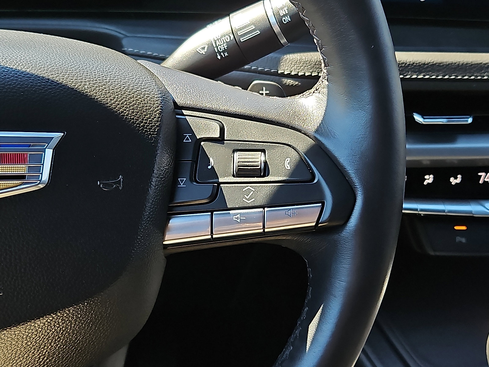 Certified 2024 Cadillac XT4 Premium Luxury image 21