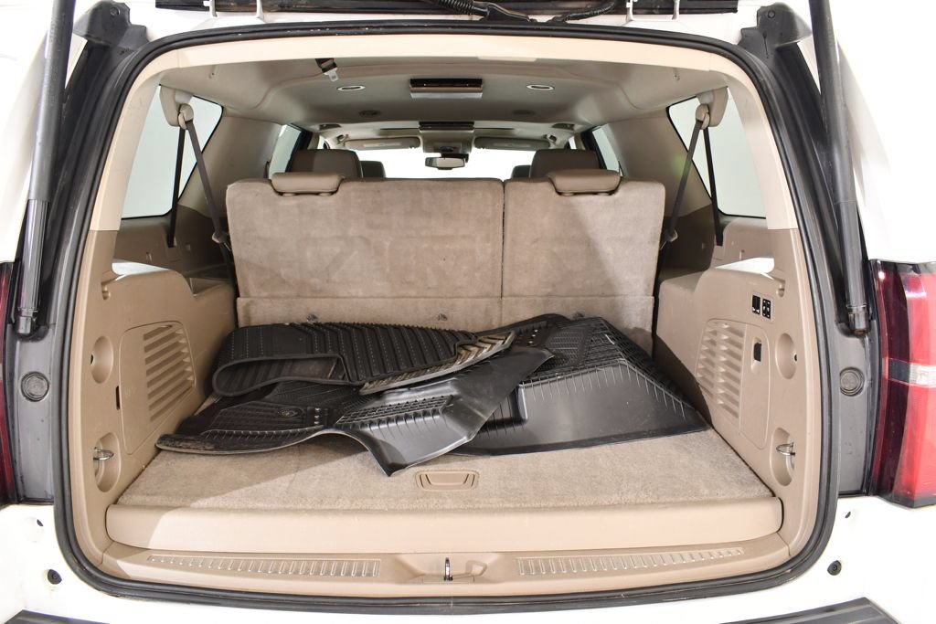 Used 2018 Chevrolet Suburban Premier AWD/4WD image 21