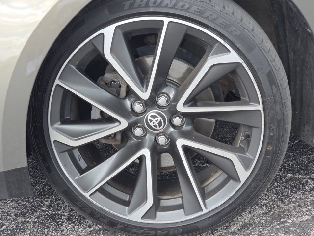 Used 2019 Toyota Corolla XSE FWD image 7