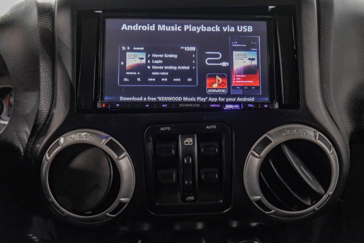 Used 2014 Jeep Wrangler Unlimited Rubicon w/ Connectivity Group image 25
