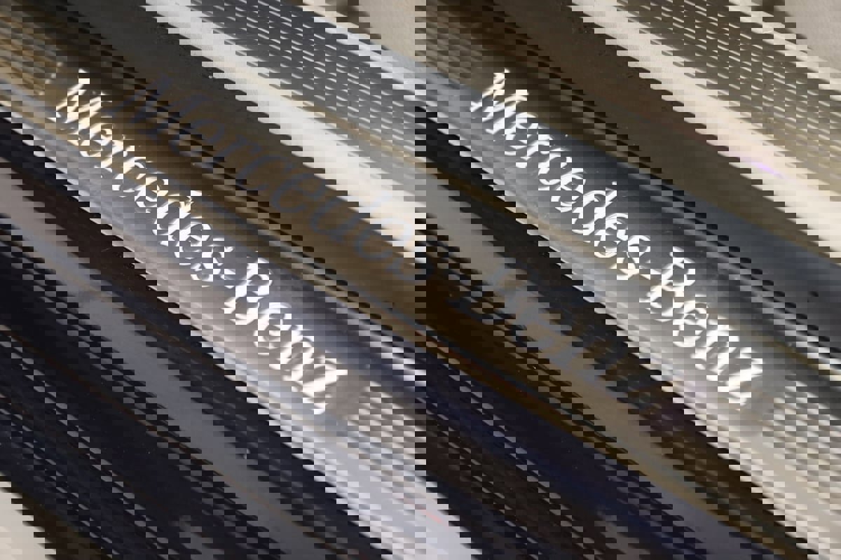 Used 2015 Mercedes-Benz S 550 4MATIC Sedan image 38