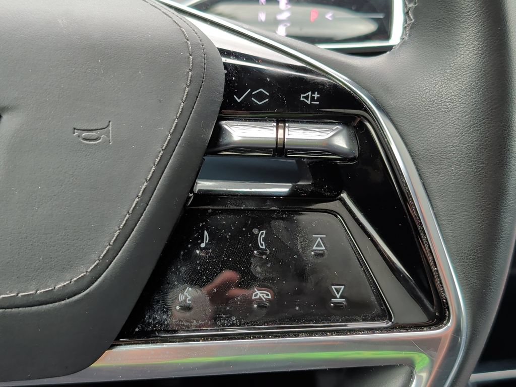 Used 2025 Cadillac Escalade IQ Luxury 2 w/ LPO, Premium Carpet Package AWD/4WD image 13