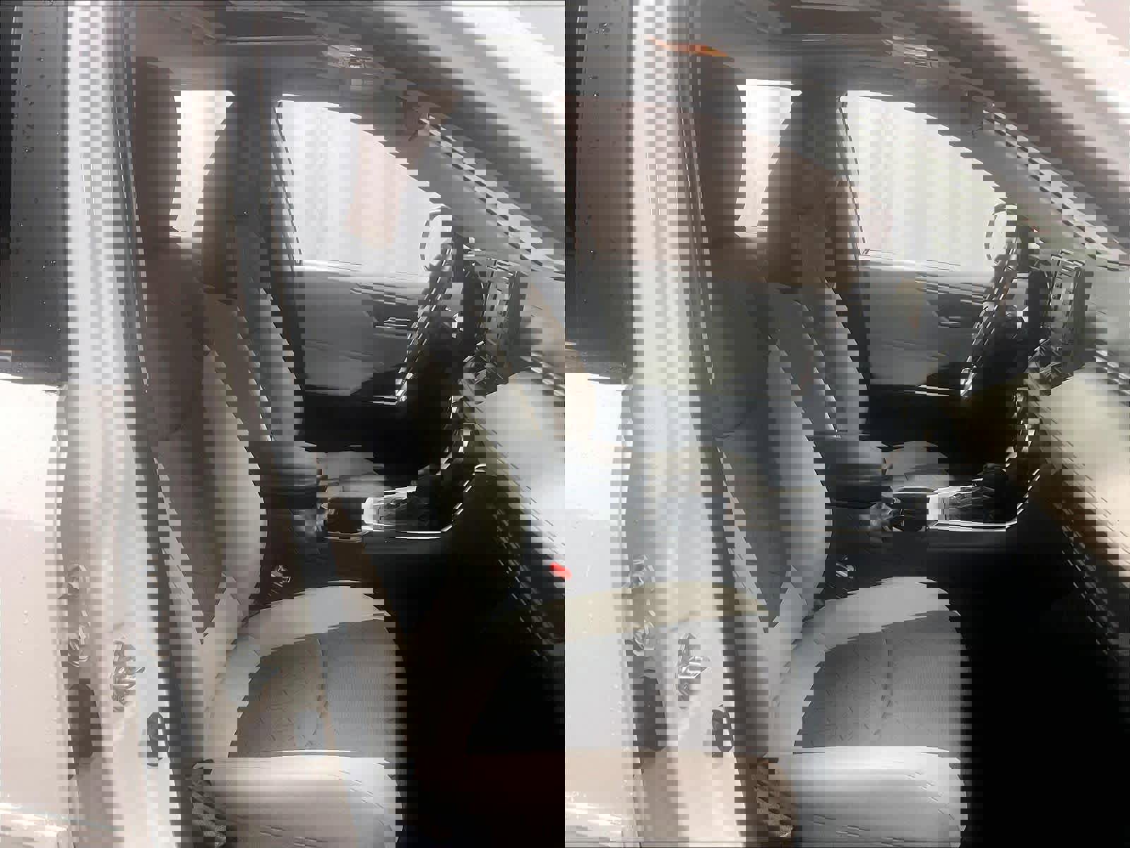 Used 2021 Toyota RAV4 XLE w/ Convenience Package image 11