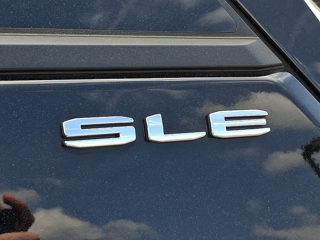 Used 2022 GMC Terrain SLE w/ Driver Convenience Package image 31