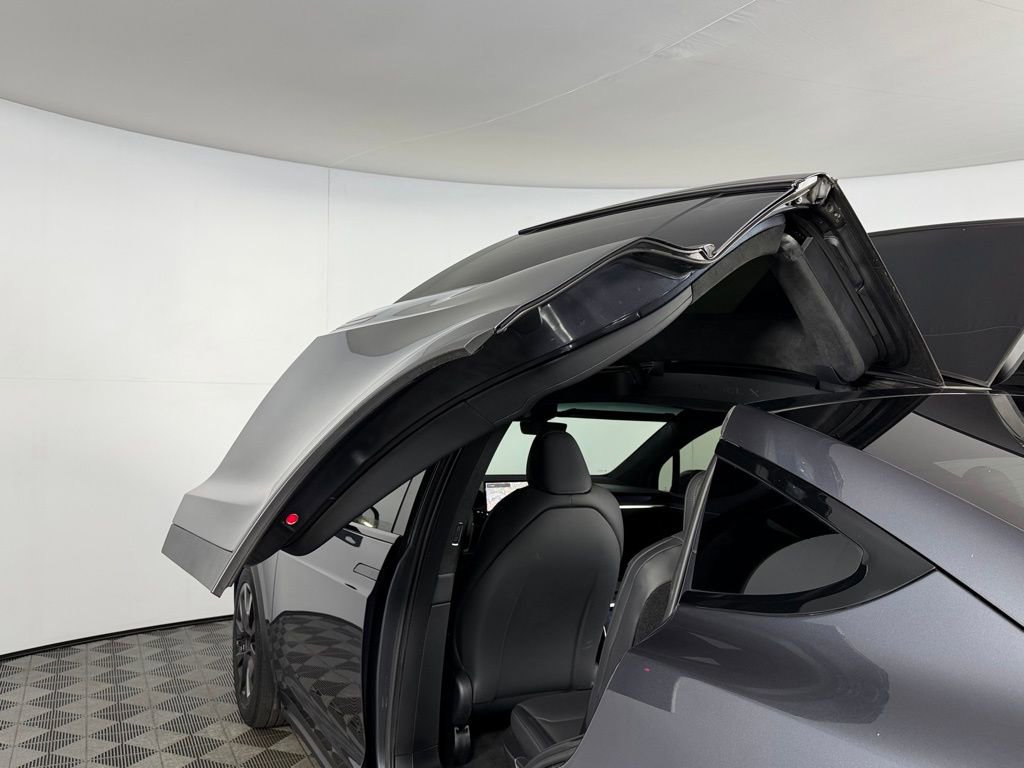Used 2023 Tesla Model X image 11