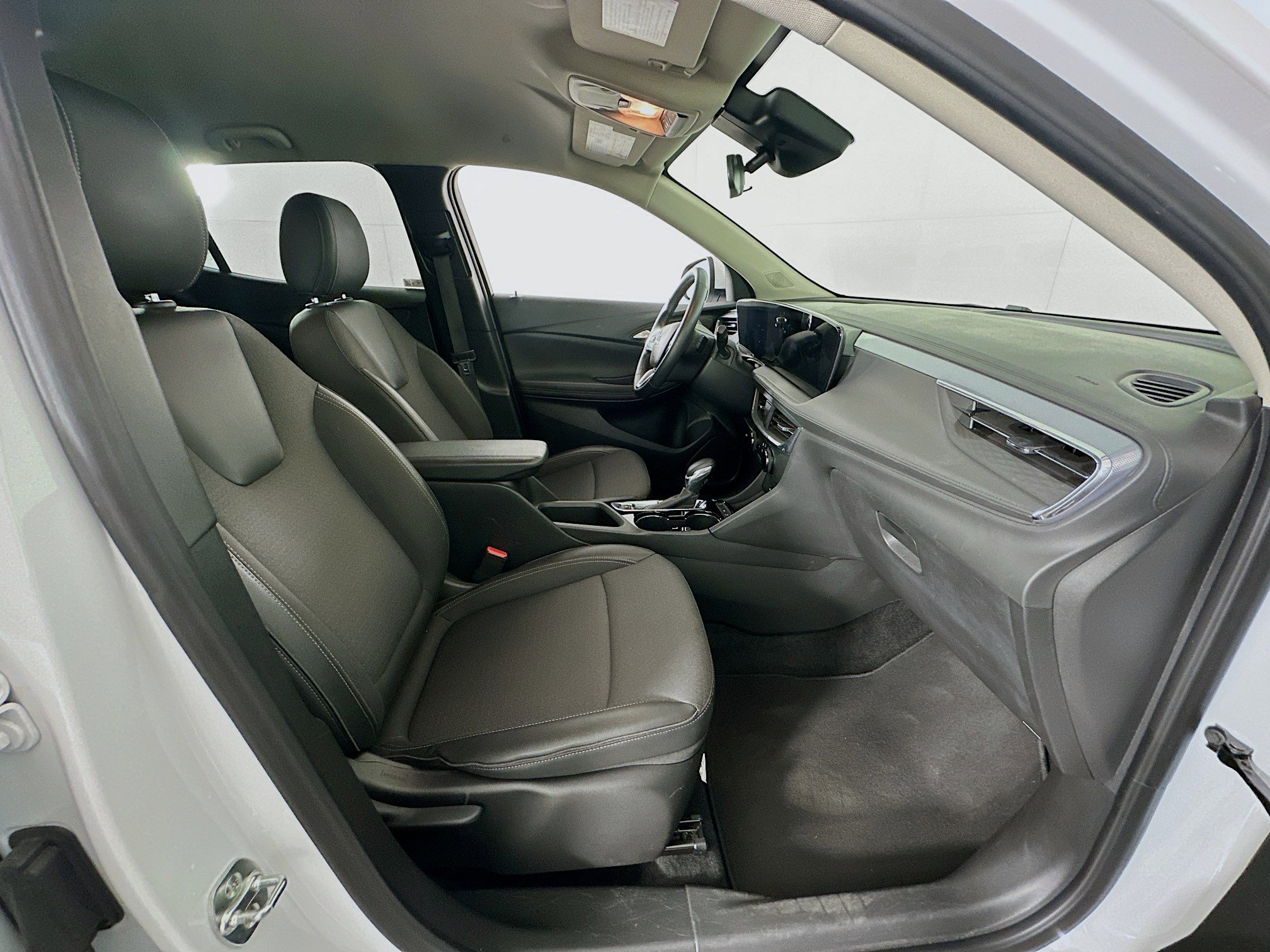 Used 2025 Buick Encore GX Preferred image 29