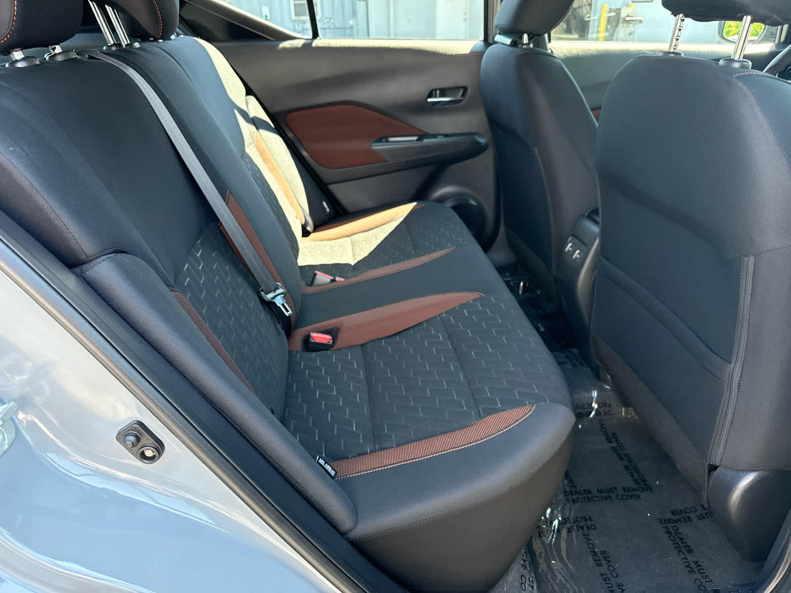 Used 2023 Nissan Kicks SR w/ Interior Electronics Package FWD image 14