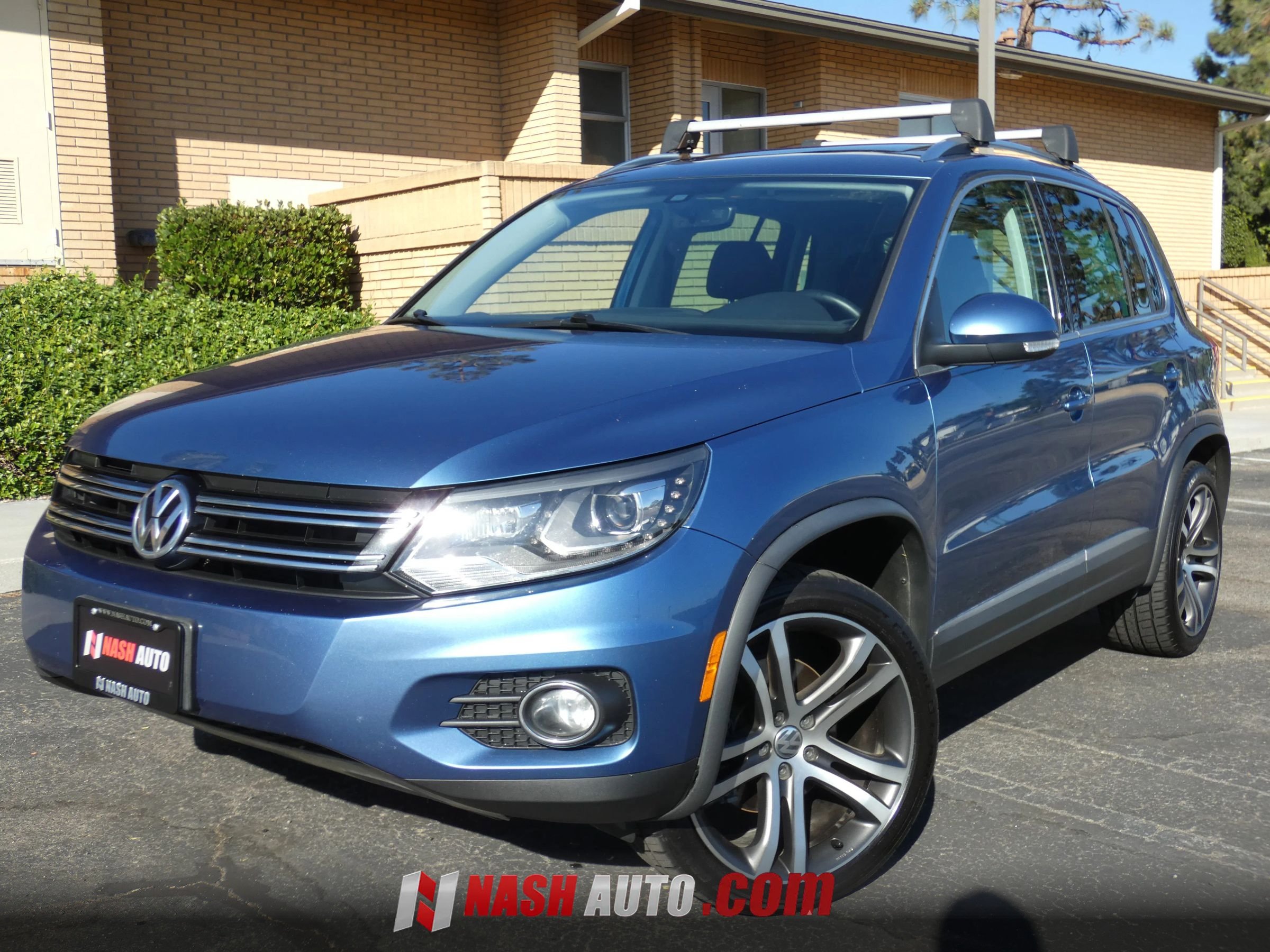Used 2017 Volkswagen Tiguan SEL FWD image 15