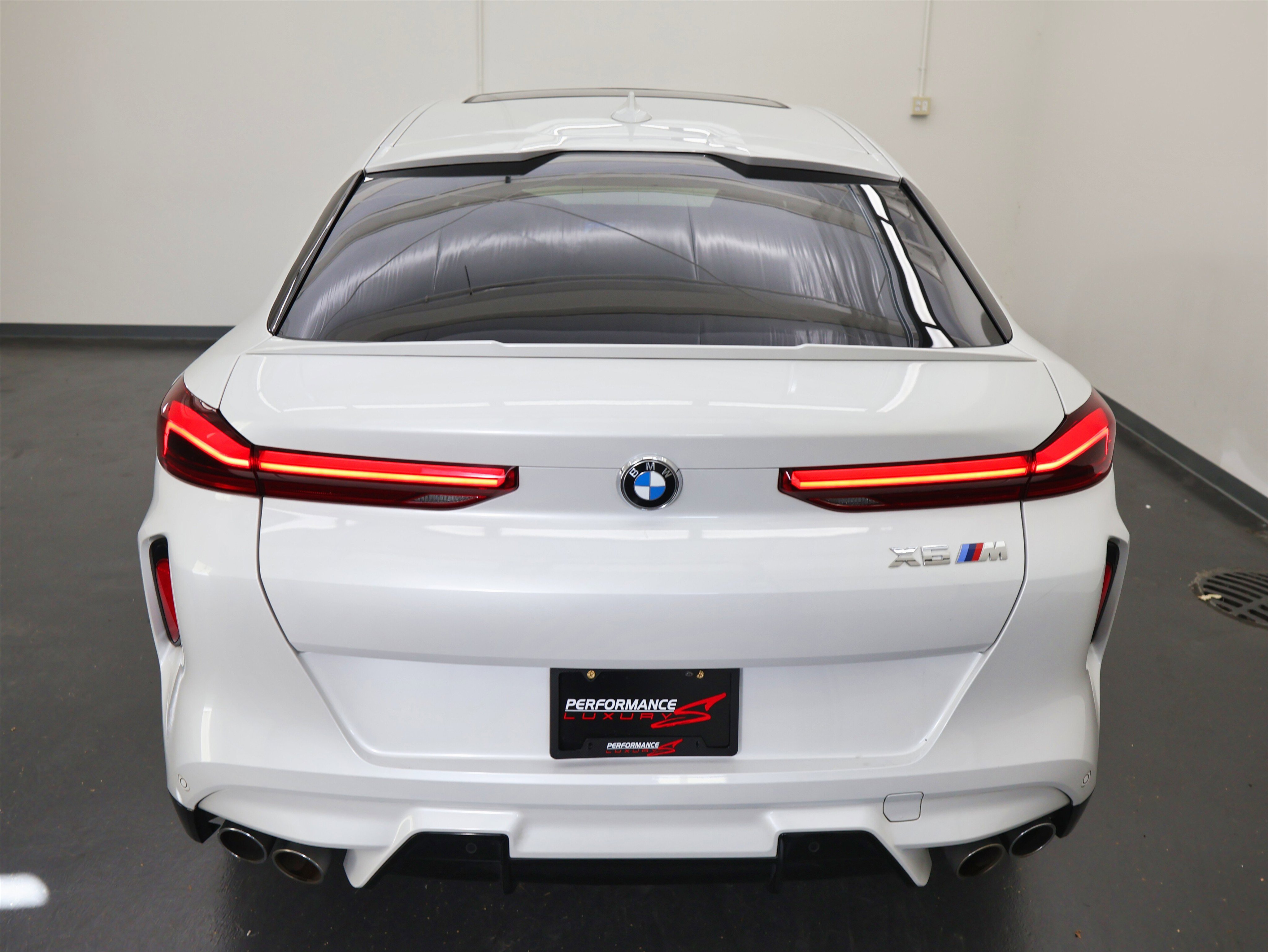 Used 2021 BMW X6 M w/ Executive Package image 10