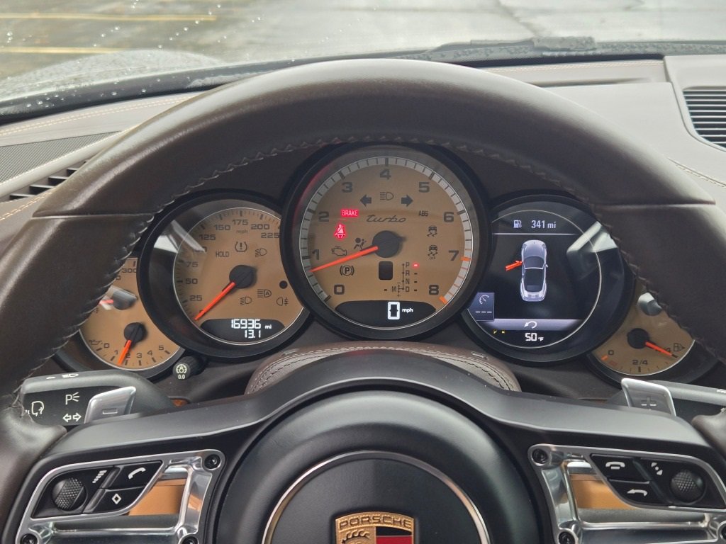 Used 2017 Porsche 911 Turbo image 27