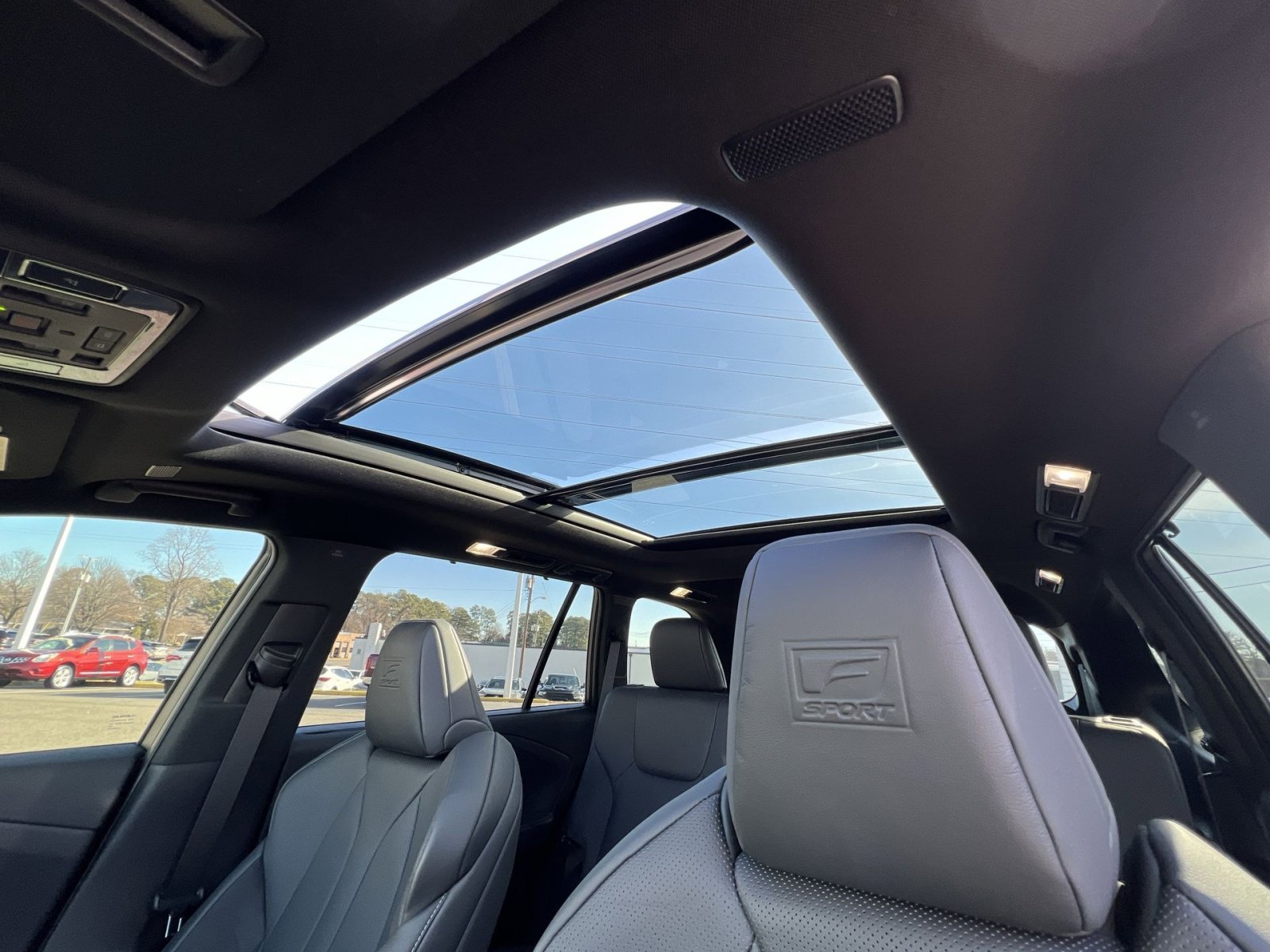 Used 2026 Lexus TX 500h AWD image 25