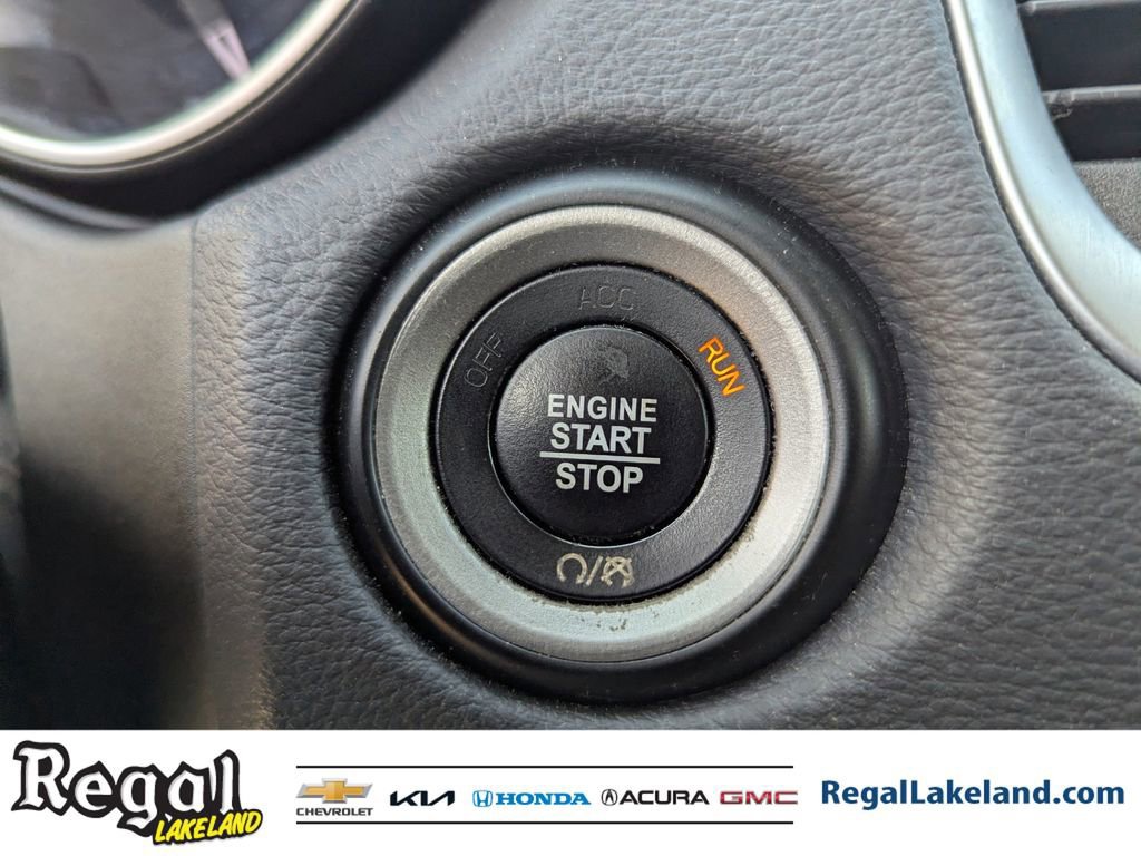 Used 2019 Dodge Durango SXT w/ 3rd Row Seating Group image 24