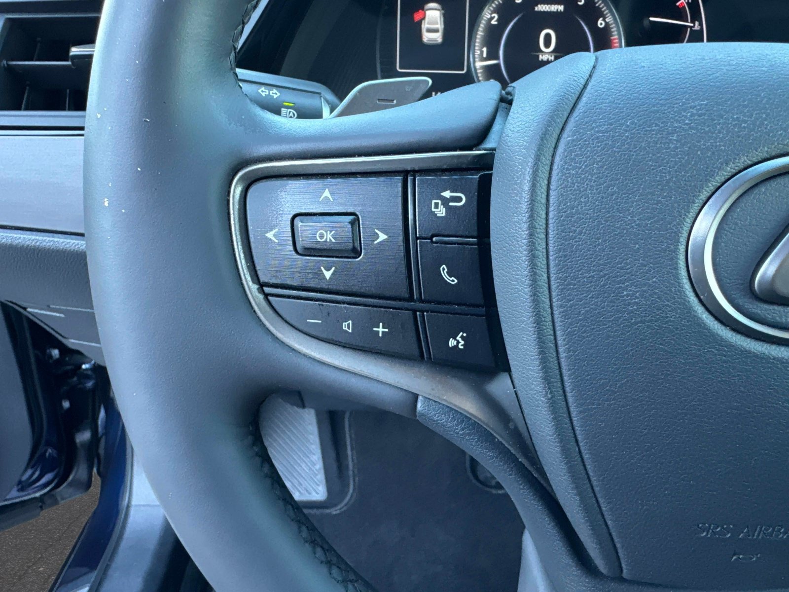 Used 2023 Lexus ES 350 w/ Premium Package FWD image 29