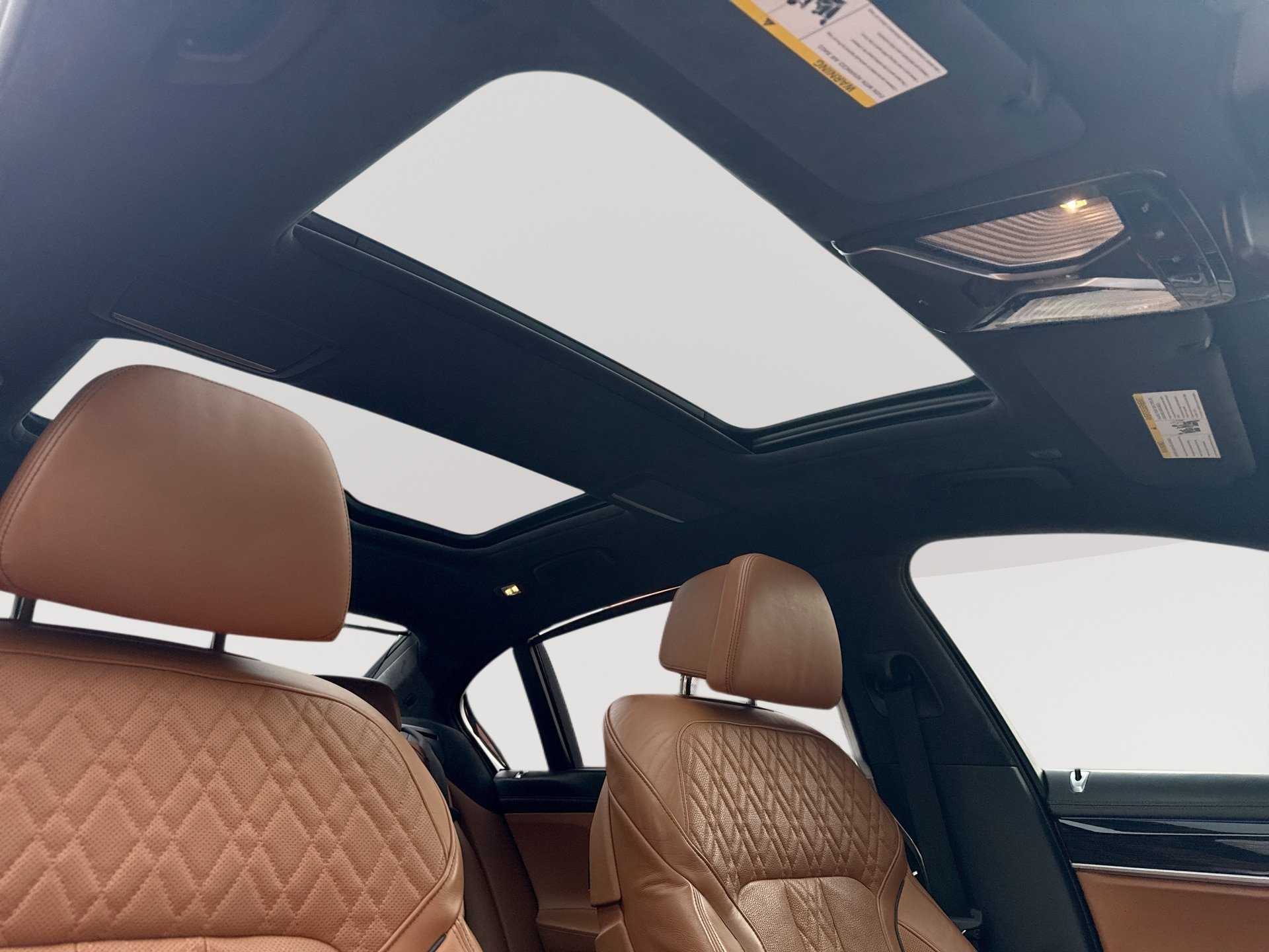 Used 2017 BMW 750i RWD image 16