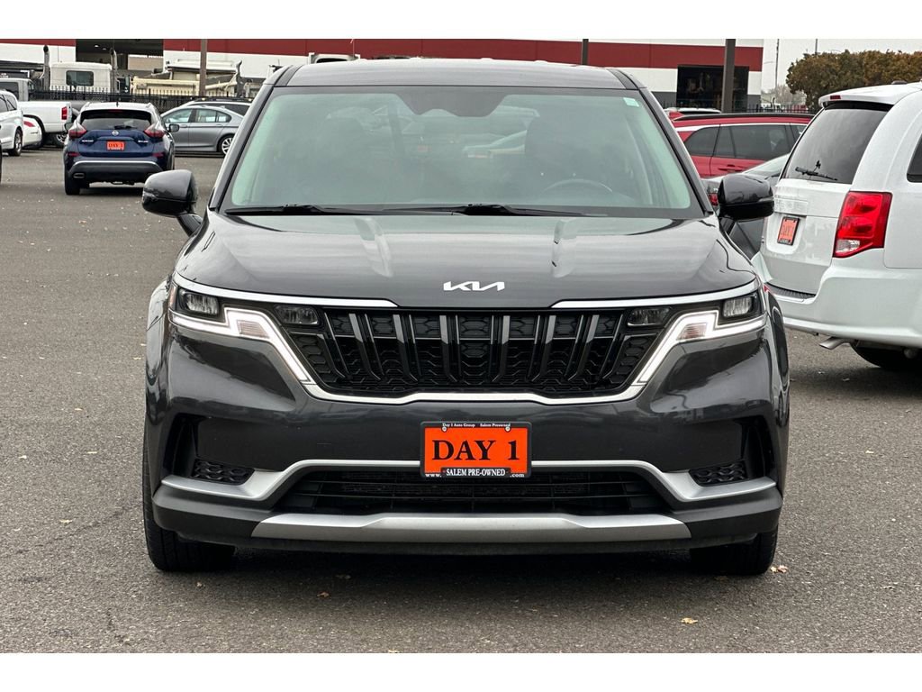 Used 2024 Kia Carnival LX image 11