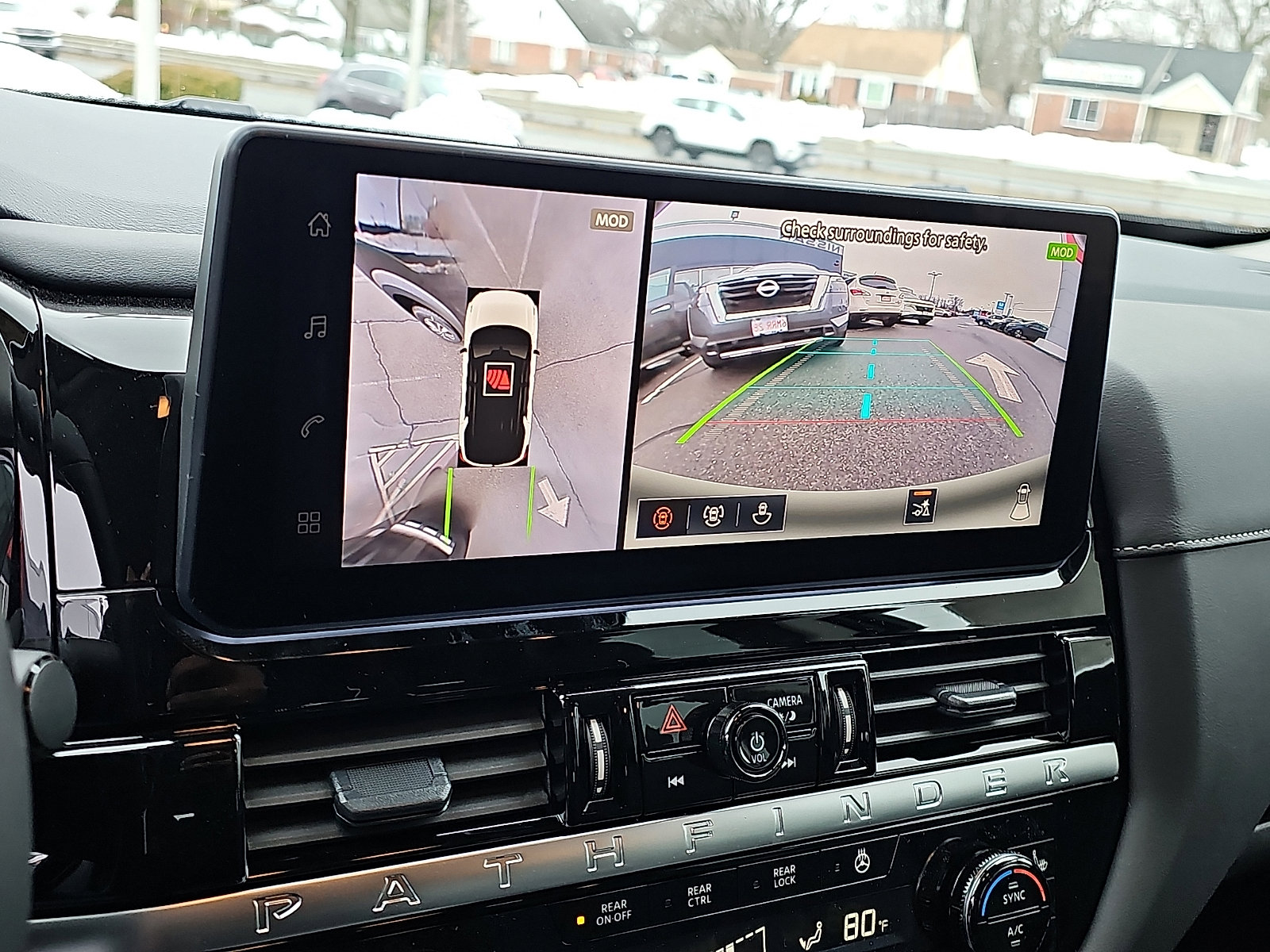 New 2026 Nissan Pathfinder SL image 12