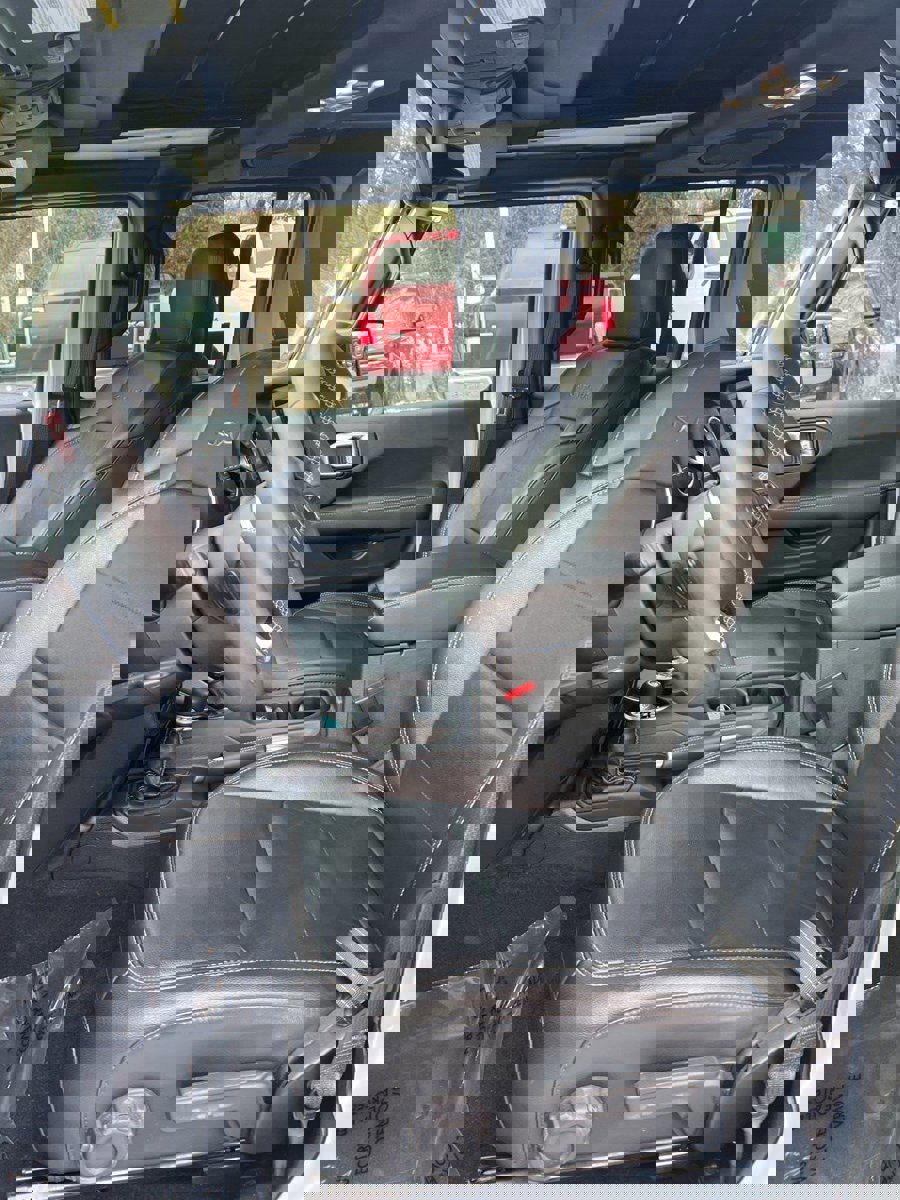 Used 2023 Jeep Wrangler Sahara image 7