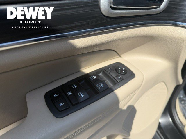 Used 2020 Jeep Grand Cherokee Limited AWD/4WD image 11
