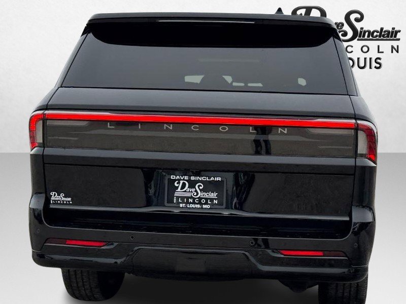 New 2025 Lincoln Navigator Reserve w/ Jet Appearance Package image 6