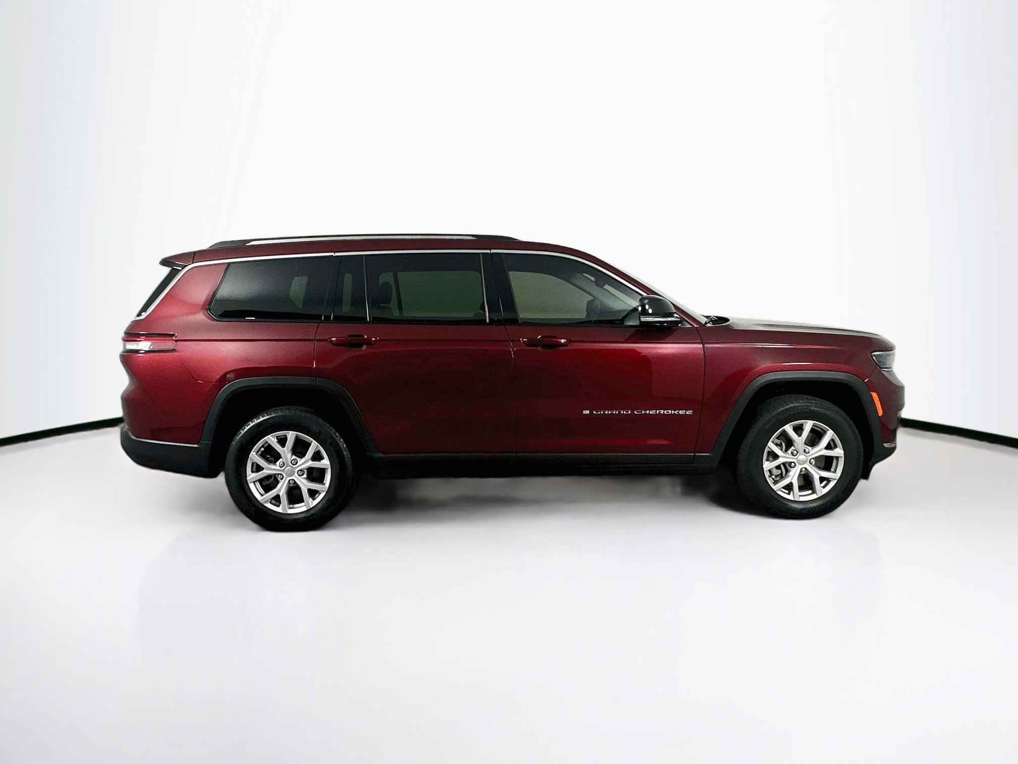 Used 2022 Jeep Grand Cherokee L Limited AWD/4WD image 10