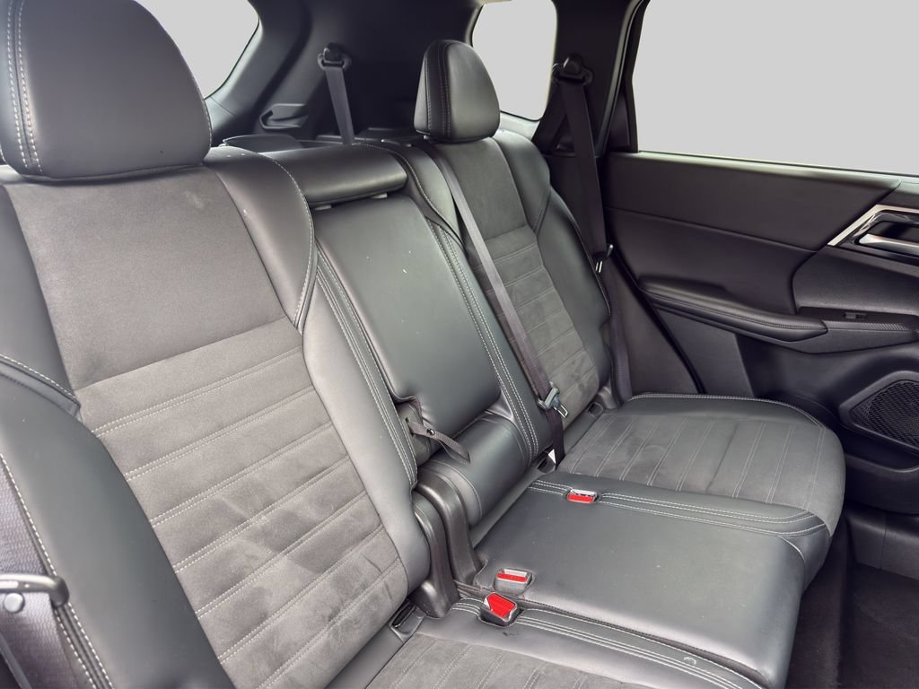Used 2024 Mitsubishi Outlander SE AWD/4WD image 31
