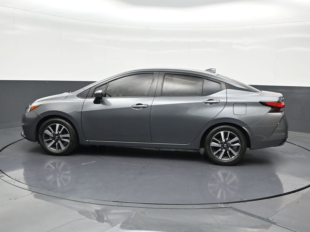 Used 2021 Nissan Versa SV FWD image 2