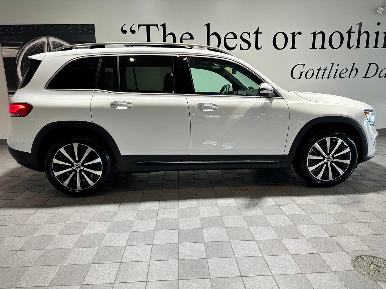 Certified 2023 Mercedes-Benz GLB 250 4MATIC image 3