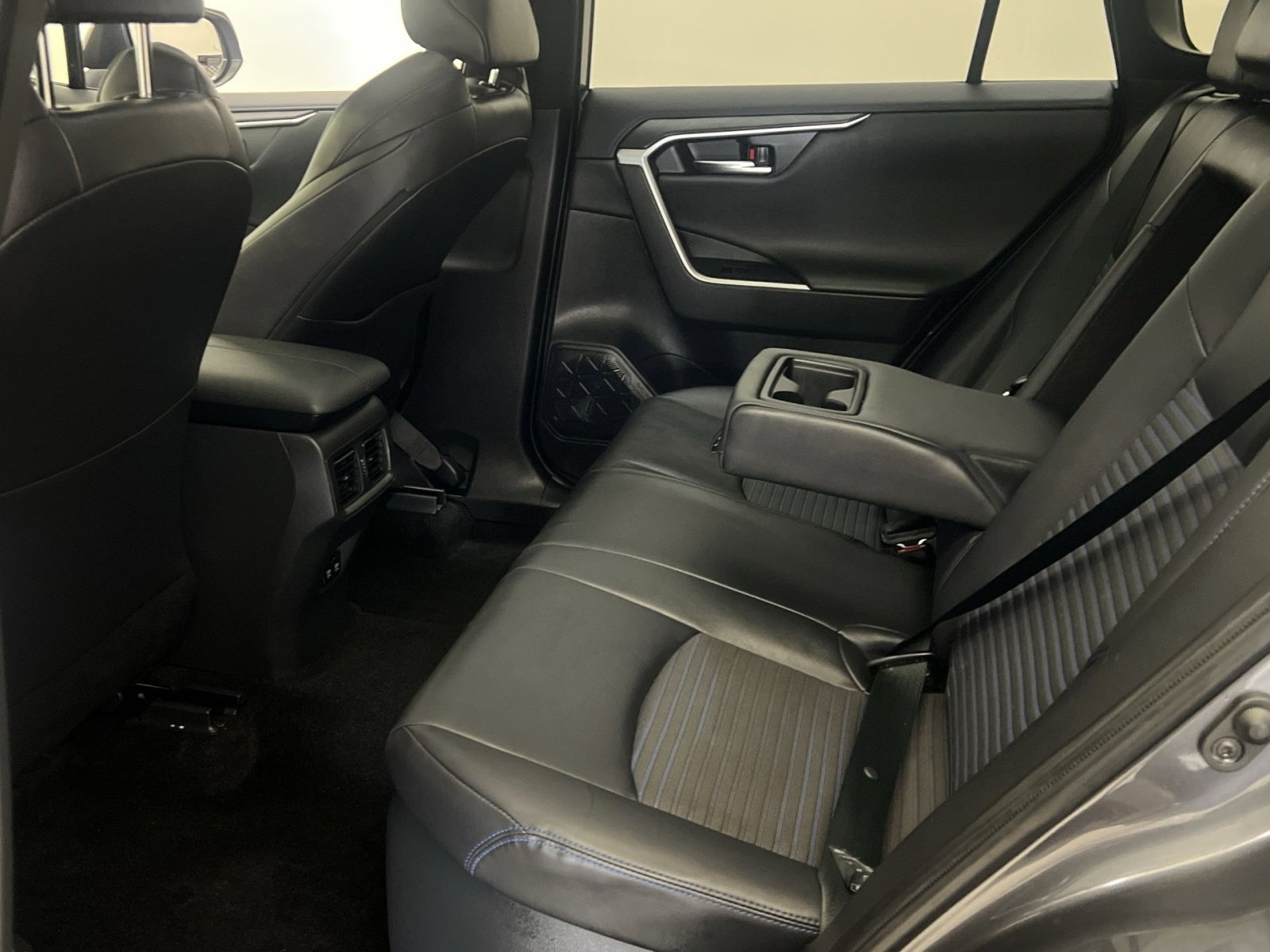 Used 2019 Toyota RAV4 XSE image 23